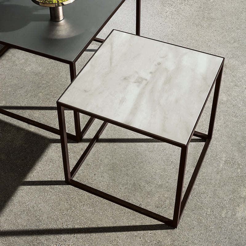 Quadro coffee table