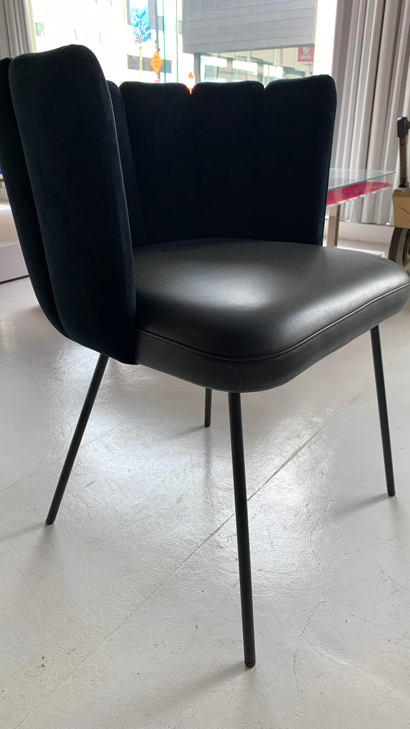 Black Gaia Velvet Dining Chair (7-Back)